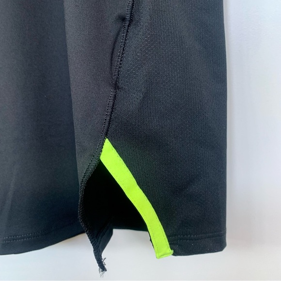 The North Face tee - Picture 8 of 9